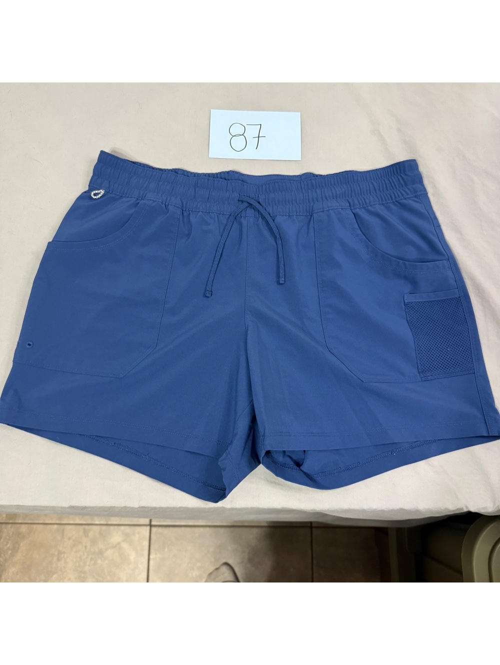 Columbia Woman's Blue Athletic Shorts Size Large
